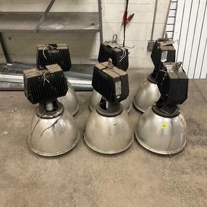 lot 348 image: Light fixtures