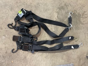 lot 318 image: Boat straps