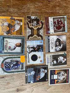 lot 25 image: Parkhurst Signatures Hockey Cards Lot - Autograph & Patch Cards (Lindros, Czerkawski)