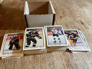 lot 31 image: O-Pee-Chee Premier Hockey Set 1992 - Wayne Gretzky & Stars