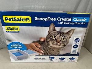 lot 4 image: Brand New Petsafe Scoopfree Self-Cleaning Litter Box