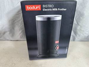 lot 39 image: New Bodum Bistro Electric Milk Frother