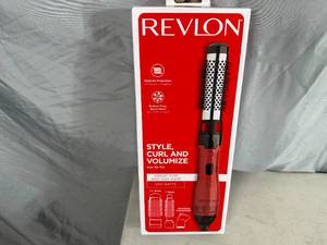 lot 48 image: New Revlon Style, Curl, Volumize Hot Air Kit