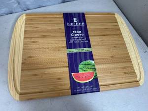 lot 75 image: New Totally Bamboo Cutting Board
