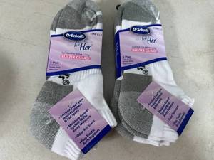 lot 81 image: 6 New Pairs Dr Scholls Blister Guard Socks