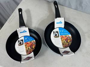 lot 85 image: 2 New Aluminum Frying Pans