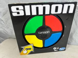 lot 98 image: New Simon Memory Game