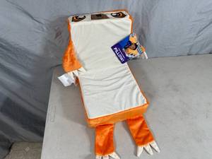 lot 137 image: New Kid Cubes Folding Pillow Cube