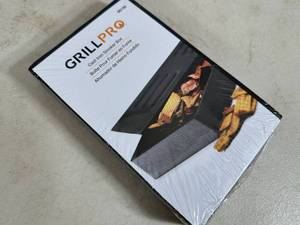 lot 181 image: New Grill Pro Cast Iron Smoker Box