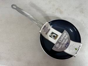 lot 230 image: New Blue Sapphire Ceramic Coated 8 inch Frying Pan