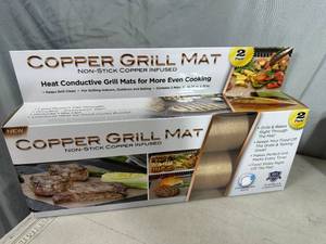 lot 291 image: 2 New Non-Stick Grilling  Baking Mats