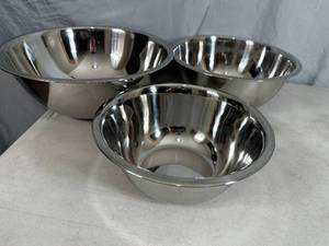 lot 310 image: 3 New Bene Casa Stainless Steel Mixing Bowls