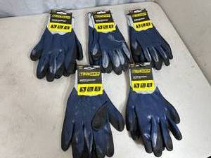 lot 321 image: 5 New Pairs of True Grip Water Resistant Work Gloves - Size XL