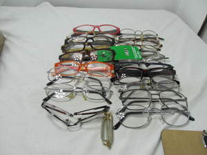 lot 58 image: Readers 2.75 Magnification