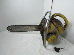 lot 23 image: Vintage Chainsaw