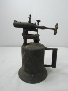 lot 25 image: Vintage Blowtorch