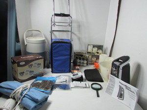 lot 37 image: Household Lot