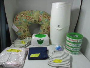 lot 43 image: Nursery Items