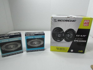 lot 50 image: Car Speakers Lot
