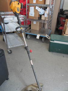 lot 10 image: Poulan Pro Weed Whip