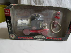 lot 146 image: Texaco Tanker and Pump