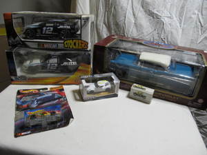 lot 147 image: Die Cast & Hot Wheels
