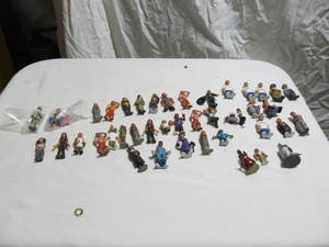 lot 154 image: Homies Figures