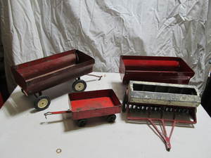 lot 160 image: Vintage Farm Implement Items