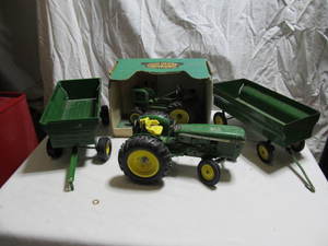 lot 164 image: John Deere Impliments