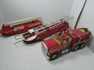 lot 236 image: Vintage Nylint Fire Truck Toys