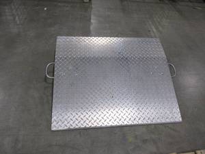 lot 609 image: VESTIL DOCK PLATE