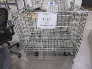 lot 638 image: U-LINE, COLLAPSIBLE, WIRE CONTAINER WITH CASTERS.