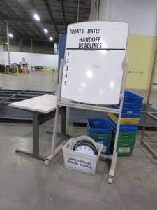 lot 667 image: HERMAN MILLER WORK TABLE AND MIXED OFICE ACCESSORIES