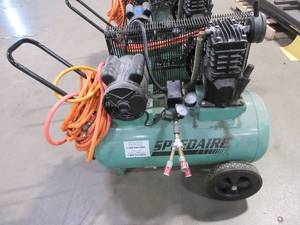 lot 671 image: SPEED AIRE AIR COMPRESSOR