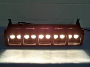 lot 82 image: Altman Lighting 10-Bulb Zip Strip Border Light Stage  Studio Lighting Bar