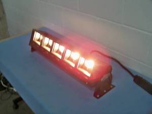 lot 83 image: Lighting and Electronics, Inc. 10-Bulb Ministrip Stage  Studio Lighting Bar
