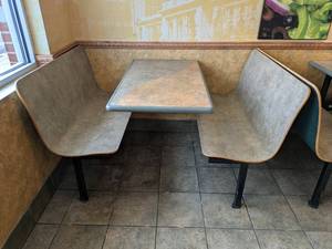 lot 28 image: COMMERCIAL DINING BOOTH