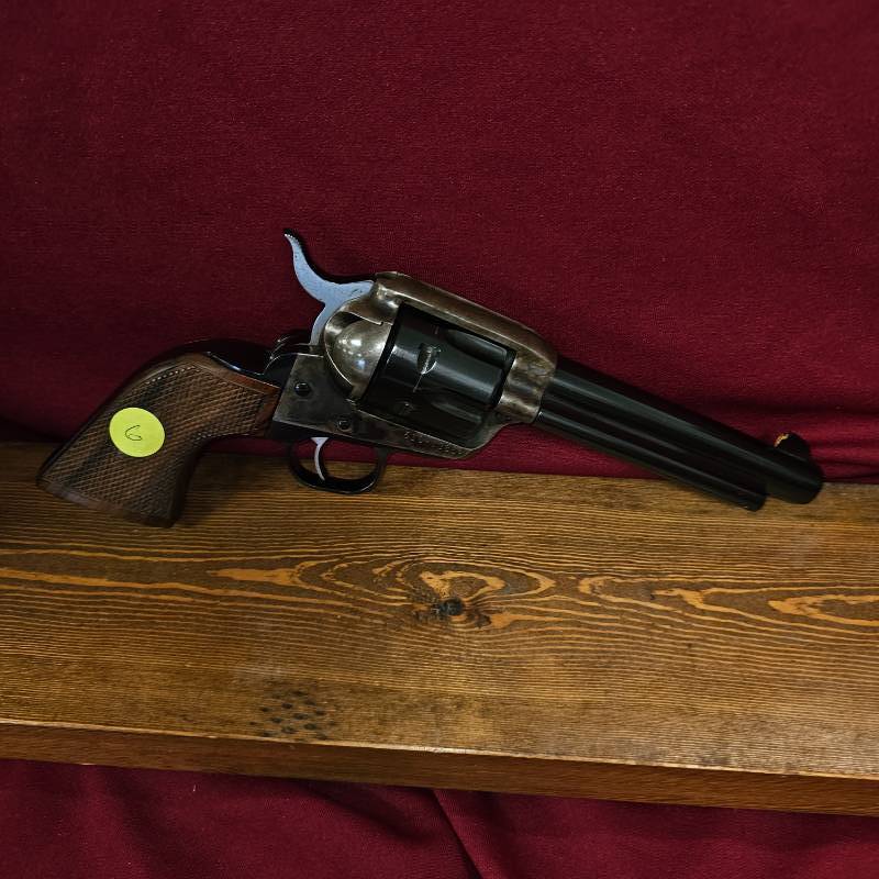 lot 6 image: Ruger New Vaquero, Pull Case Hardened $250 Action Job, Walnut Grips, As New Condition