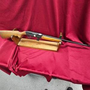 lot 89 image: Gevarm El 22 Takedown Rare import, Gun is 90% Condition All Day
