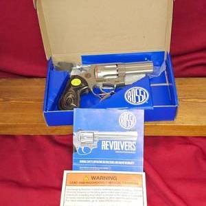 lot 13 image: Like New, In Box, 357 Model 63 StainlessLaminated Grips 3 Revolver