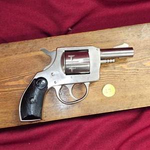 H&R, Like New Stainless/Nickel Model 733, 32 S&W Long DA/SA Revolver, Like New