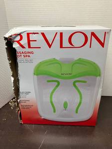 lot 61 image: Revlon Messaging Foot Spa
