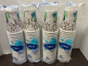 lot 62 image: Dixie PerfecTouch Insulated Hot Cups