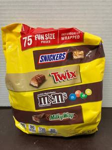 lot 77 image: Fun Size Variety Pack