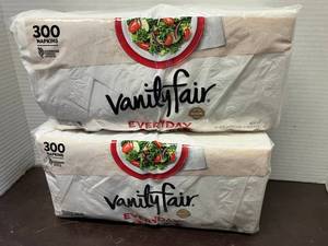 lot 113 image: Vanity Fair Napkins