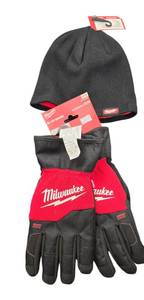 lot 90 image: Milwaukee  Milwaukee Gloves & Beanie Hat