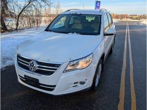 2010 Volkswagen Tiguan Wolfsburg Edition 4Motion