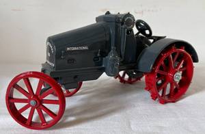 lot 46 image: International 8-16 Kerosene Tractor