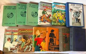 lot 61 image: Collection of 12 Vintage Books