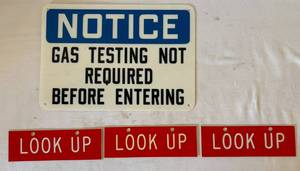 lot 115 image: 3 Plastic Manufacturing Signs